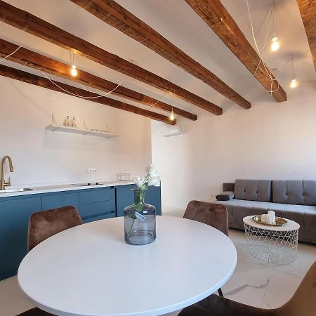 As Deluxe Apartments Πιράν Εξωτερικό φωτογραφία
