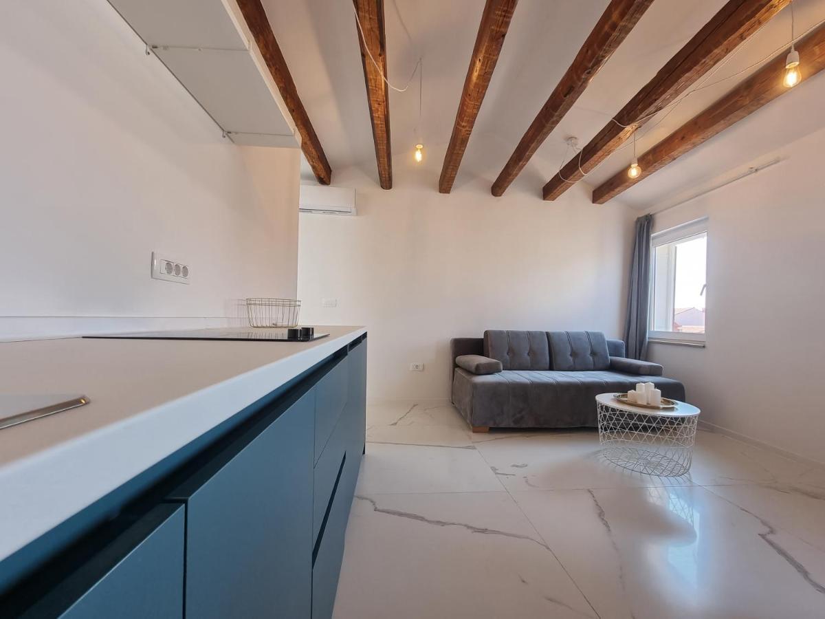 As Deluxe Apartments Πιράν Εξωτερικό φωτογραφία