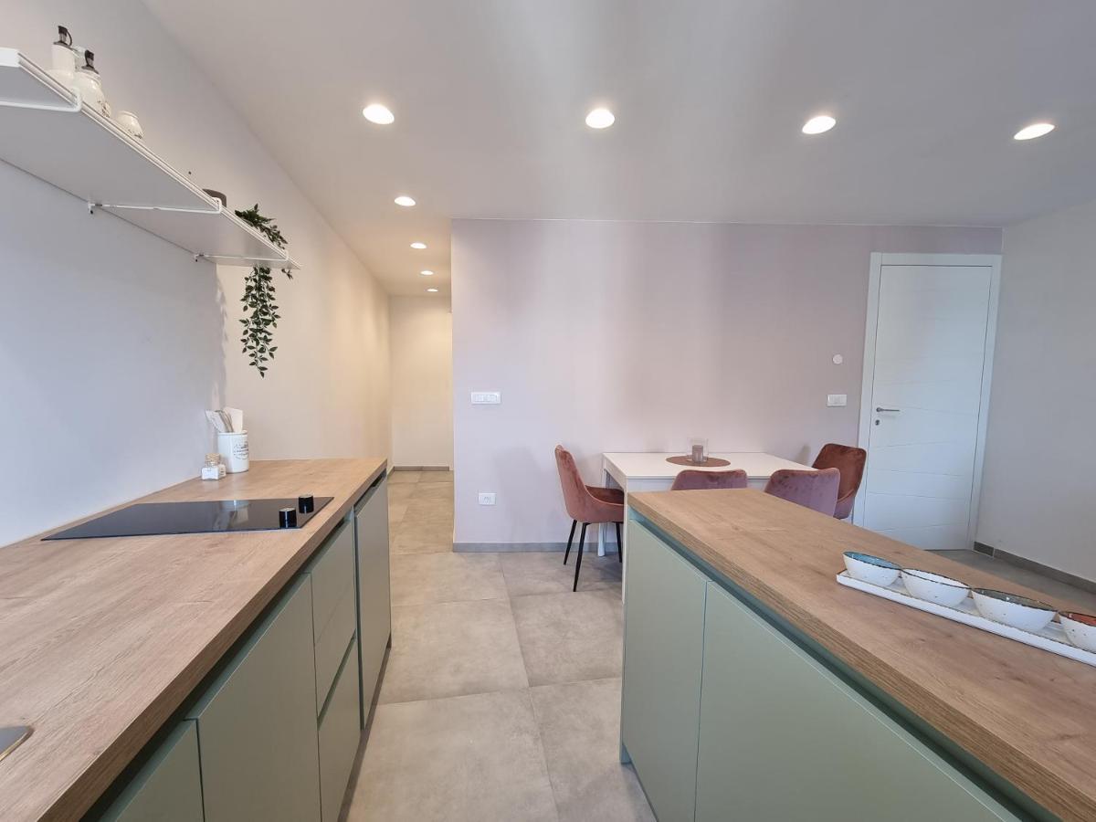 As Deluxe Apartments Πιράν Εξωτερικό φωτογραφία
