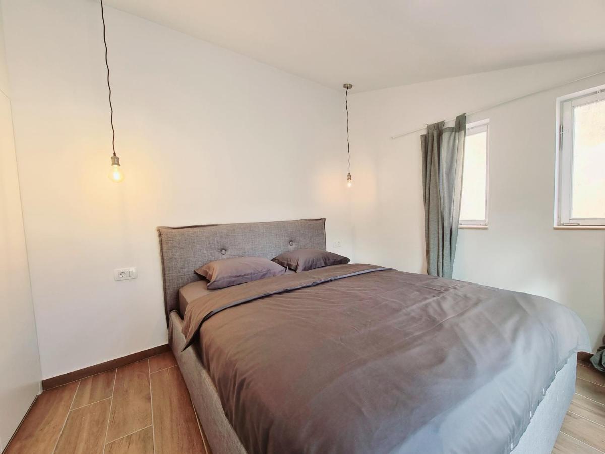 As Deluxe Apartments Πιράν Εξωτερικό φωτογραφία